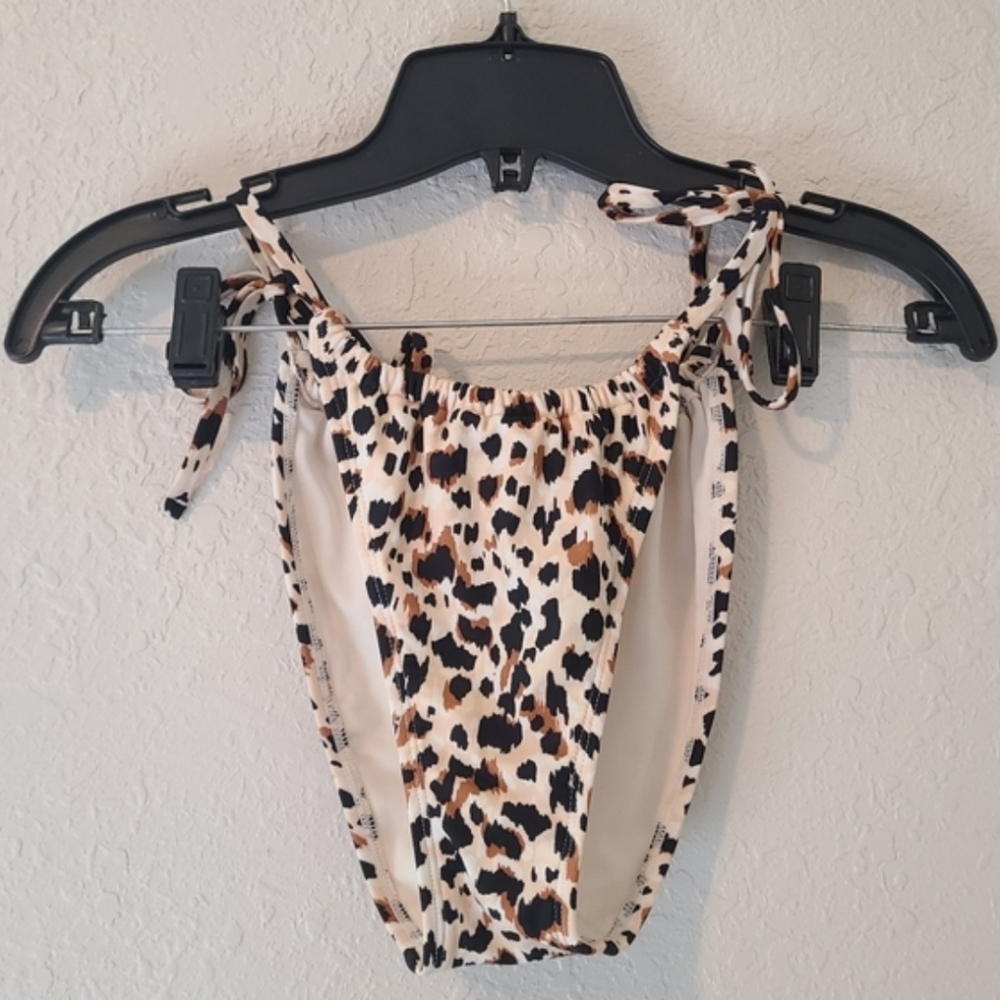 Cheetah Print side tie swim bottom Size small